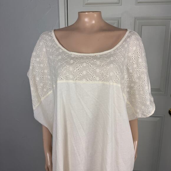 NEW Torrid Women's Shirt Top 4X Eyelet Scoop neck Casual Cotton Boho Relaxed S3 - Picture 2 of 6